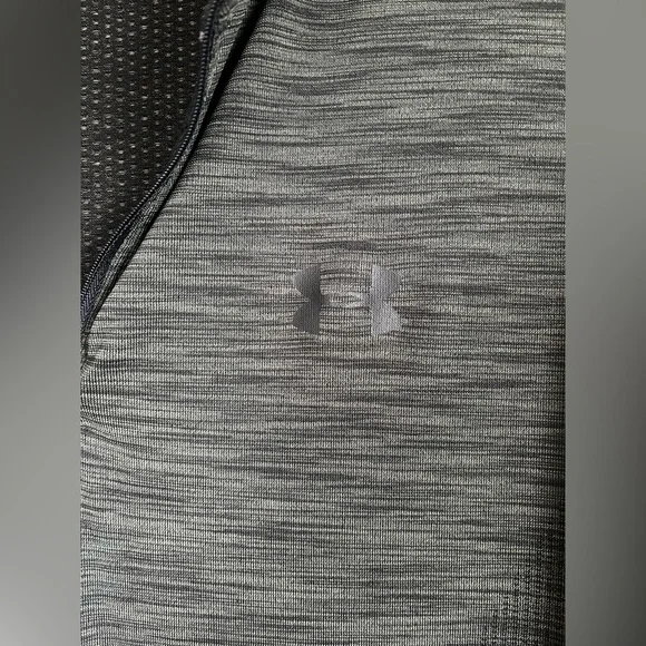 Men’s 2XL Under Armour pristine condition grey zip up. - Picture 2 of 9